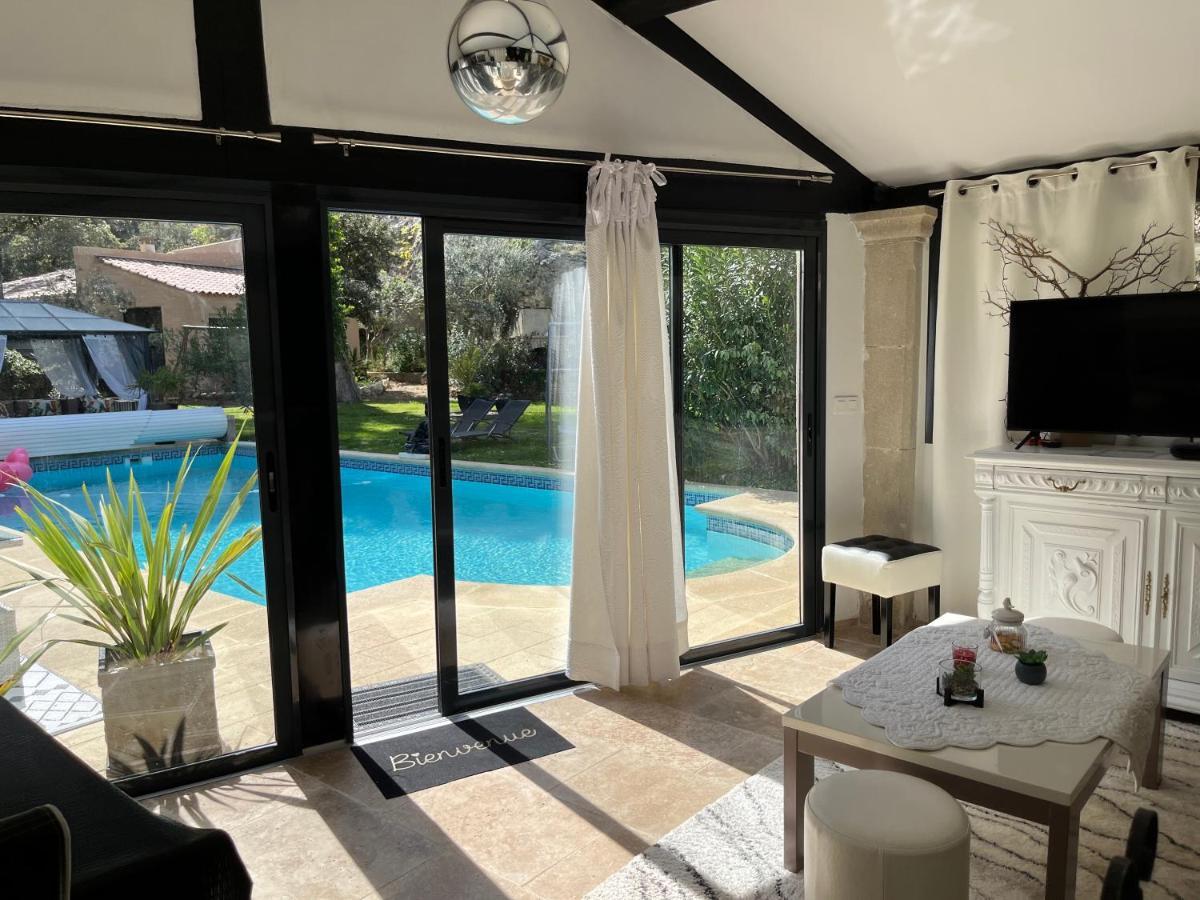 Gite Des Estelles "Axel" Avec Espace Jacuzzi Cavaillon Exterior photo